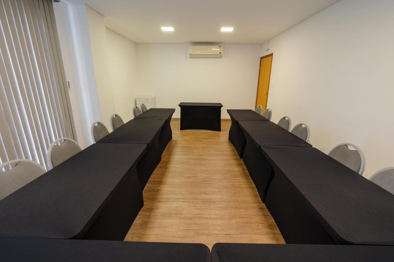 Hotel Caiua Lago Умуарама Екстериор снимка
