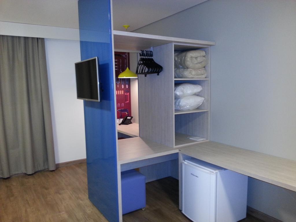 Hotel Caiua Lago Умуарама Екстериор снимка