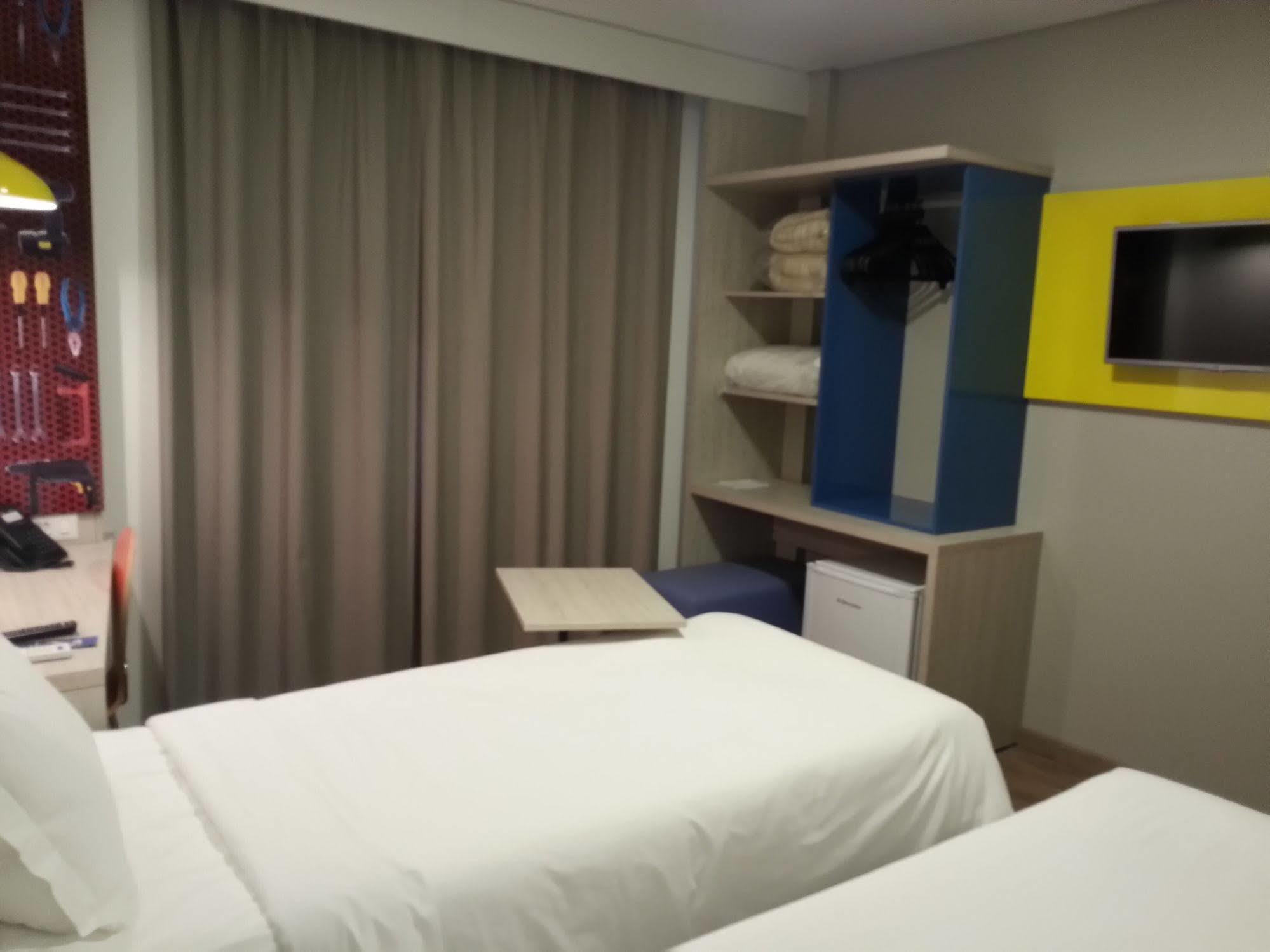 Hotel Caiua Lago Умуарама Екстериор снимка