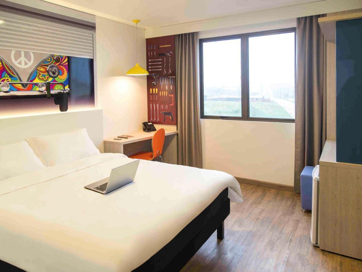 Hotel Caiua Lago Умуарама Екстериор снимка
